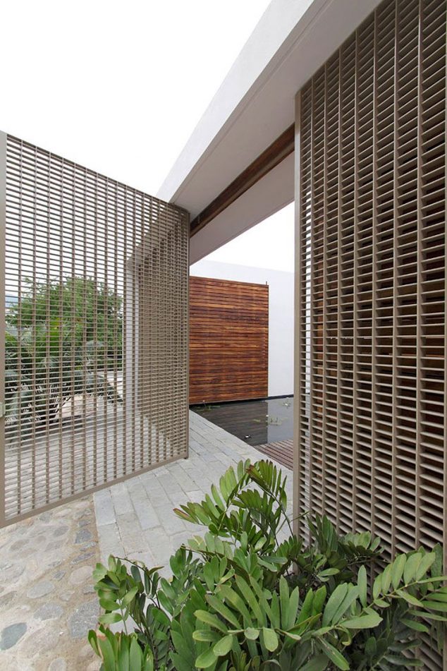 15 Must See Gates Design That are Impossible to Resist Casa Almare 04 1 634x951 15 Must See Gates Design That are Impossible to Resist