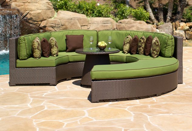 جلسات خارجية Green-Nature-Themes-Curved-Sectional-Sofa-634x433