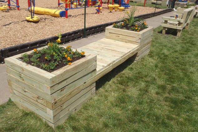 15 Special Built in Bench Planters You Dream About Planter Bench 634x423 15 Special Built in Bench Planters You Dream About