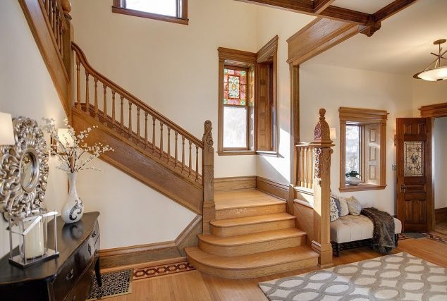15 Splendid Wooden Staircases You Will Definitely Love Vaulted ceilings wooden staircase lead second story 634x427 15 Splendid Wooden Staircases You Will Definitely Love