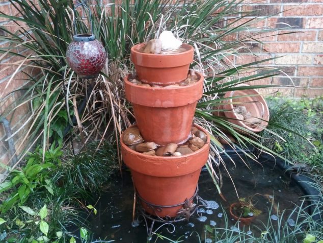 How to Turn Broken Flower Pots Into Incredible Water Fountain planter fountain 61 1024x768 634x476 How to Turn Broken Flower Pots Into Incredible Water Fountain