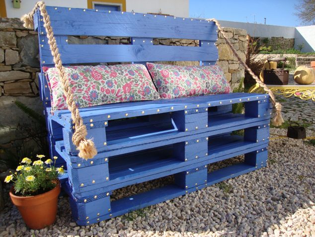 13 Cool DIY Outdoor Furniture Made of Pallet 860555 151944624964399 780642600 o1 634x476 13 Cool DIY Outdoor Furniture Made of Pallet