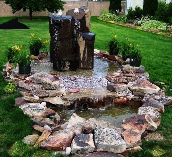  Unique Backyard Fountains That Are Impossible to Resist