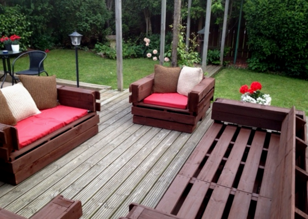 13 Cool DIY Outdoor Furniture Made of Pallet Diy Pallet Bedroom Furniture 634x451 13 Cool DIY Outdoor Furniture Made of Pallet
