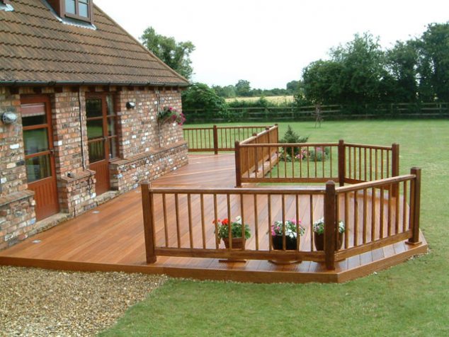 decking ideas for gardens 634x476 15 Comfortable Garden Decking for Reading Books