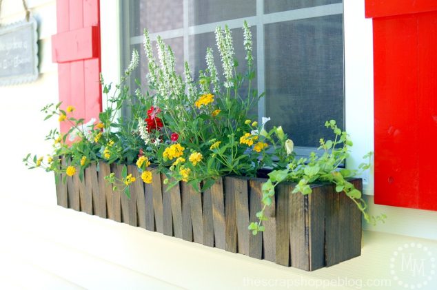 15 Inspiring Window Flower Boxes for Wishing You Good Morning diy window box 634x421 15 Inspiring Window Flower Boxes for Wishing You Good Morning