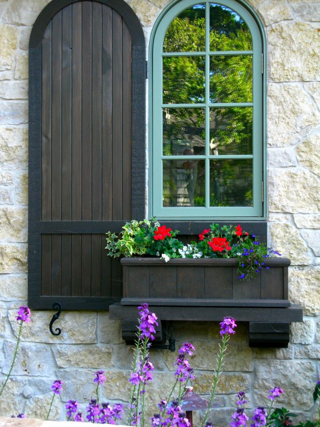 15 Inspiring Window Flower Boxes for Wishing You Good Morning img 0444 634x845 15 Inspiring Window Flower Boxes for Wishing You Good Morning