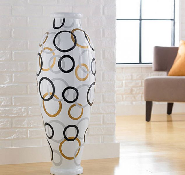 0384 634x600 15 Big Sophisticated Floor Vases That Are Simple Unique