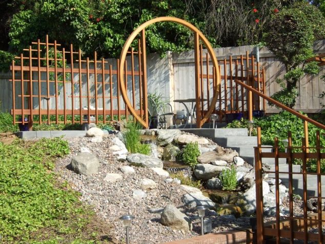 15 Lovely Moon Gates For Your Garden Moon Gate 000 634x476 15 Lovely Moon Gates For Your Garden
