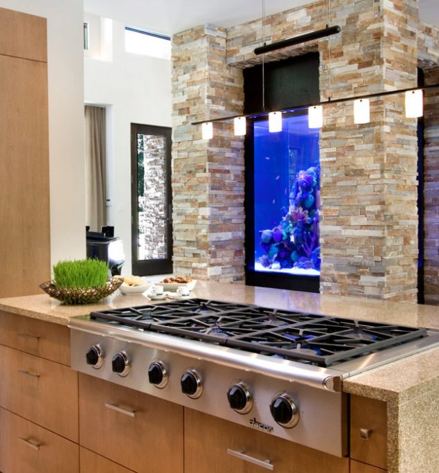 pjilkeandesignskitchenaquarium 634x683 15 Amazing Home Aquarium Ideas You Must See