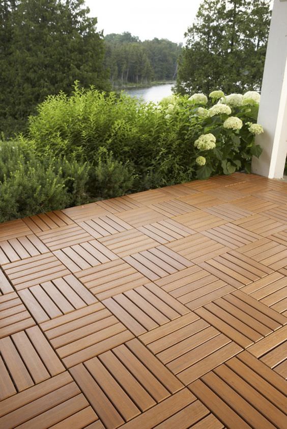 9 propuestas diy para revestir el suelo de tu jardin 09 If You Are Looking to Build Deck Flooring on a Concrete