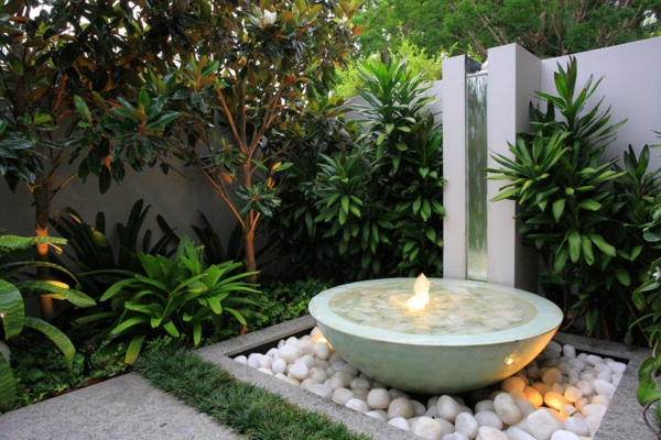 fontaine de jardin design minimaliste avec lumiere 14 Outstanding Fountains to Enhance the Backyard