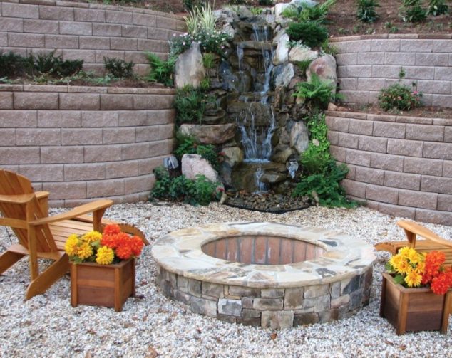 Convert Your Garden Place Into Paradise Resort fuente cascada esquina jardin 634x503 Convert Your Garden Place Into Paradise Resort