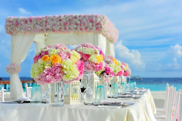 beach 1854076 960 720 634x421 Planning A Family Destination Wedding