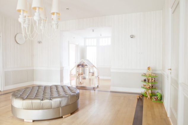 Should You Hire a Professional House Cleaner? interior 768526 1280 634x423 Should You Hire a Professional House Cleaner?